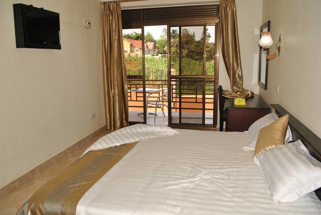 Tristar Hotel Kampala Extérieur photo