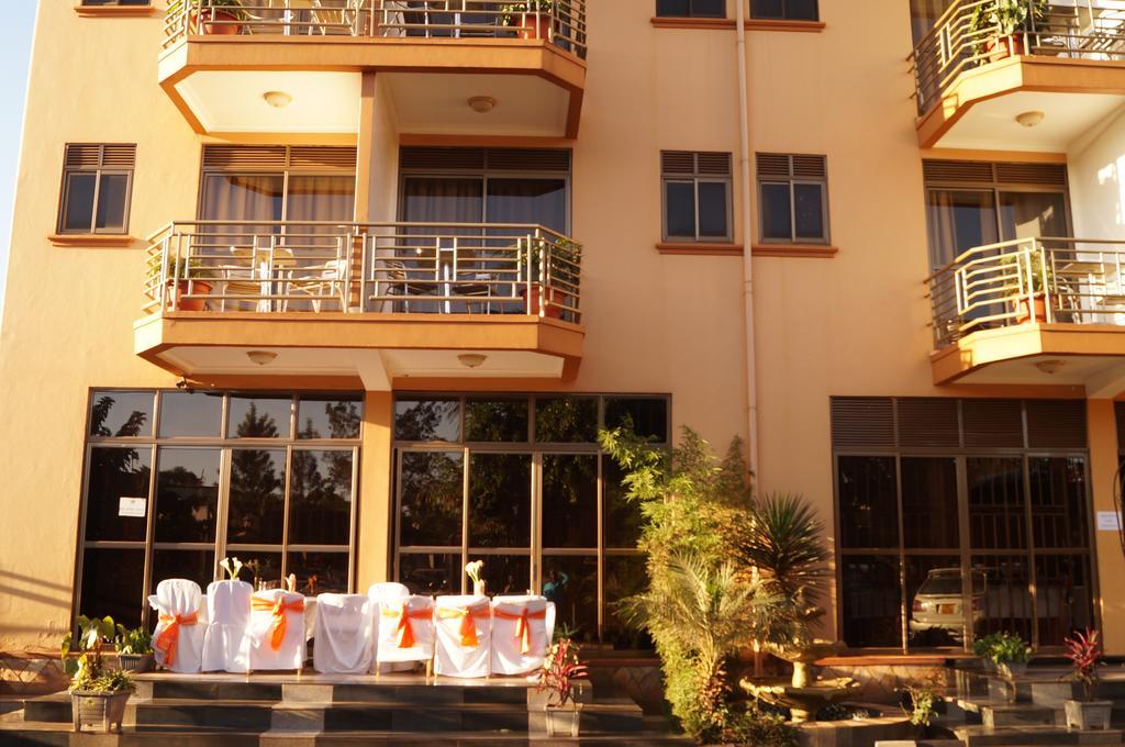 Tristar Hotel Kampala Extérieur photo