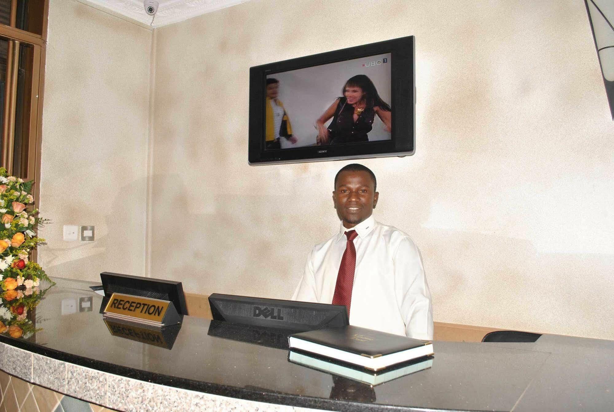 Tristar Hotel Kampala Extérieur photo