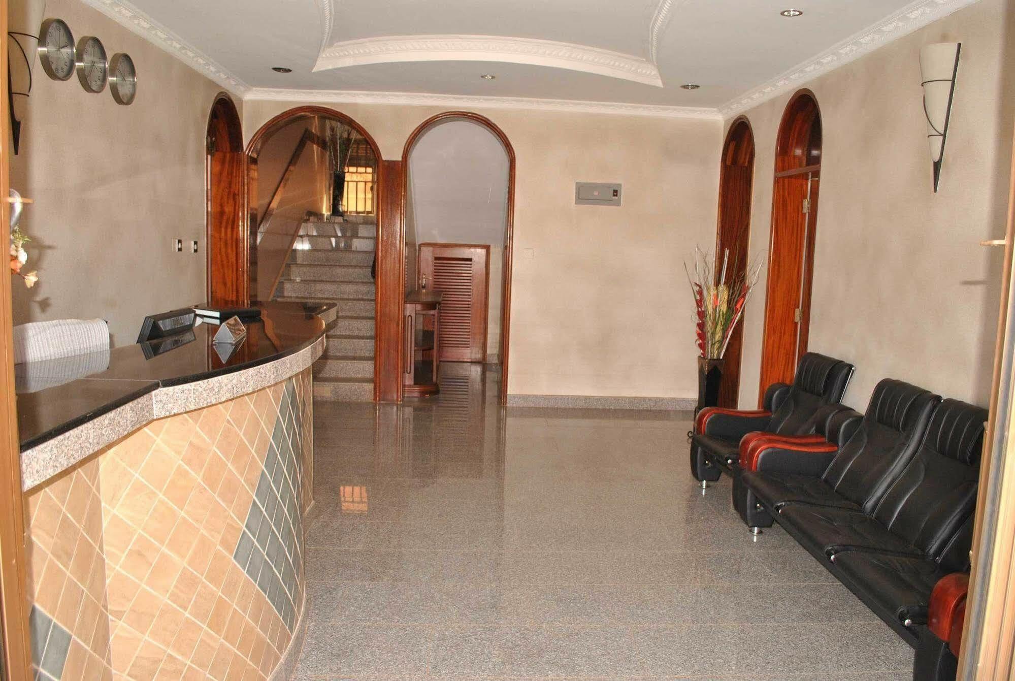 Tristar Hotel Kampala Extérieur photo